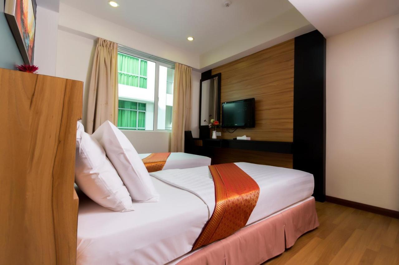 Mariner Hotel Labuan Esterno foto