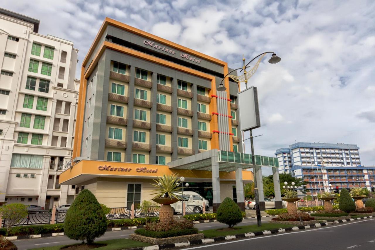 Mariner Hotel Labuan Esterno foto